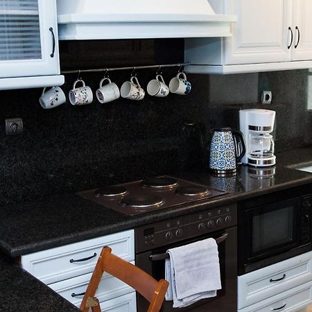Brand New, Cheerful Apartment In Central Афины Экстерьер фото